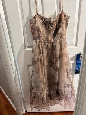 Storia Sheer Rose Print Midi Dress – medium - Tan/Brown